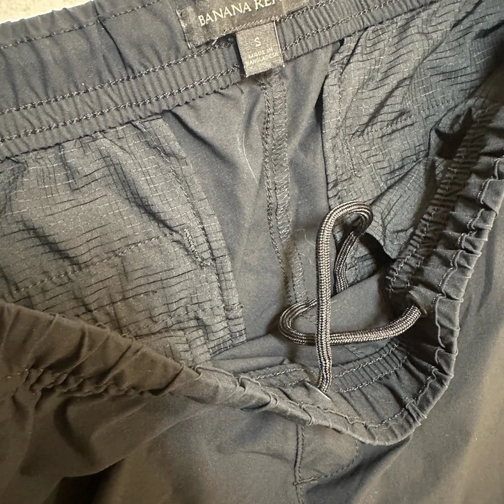 Banana Republic‎ Black Tech Joggers Drawstring Pockets Casual Men’s Size Small